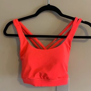 NWT Lululemon Energy Bra, size 6! Bundle and save